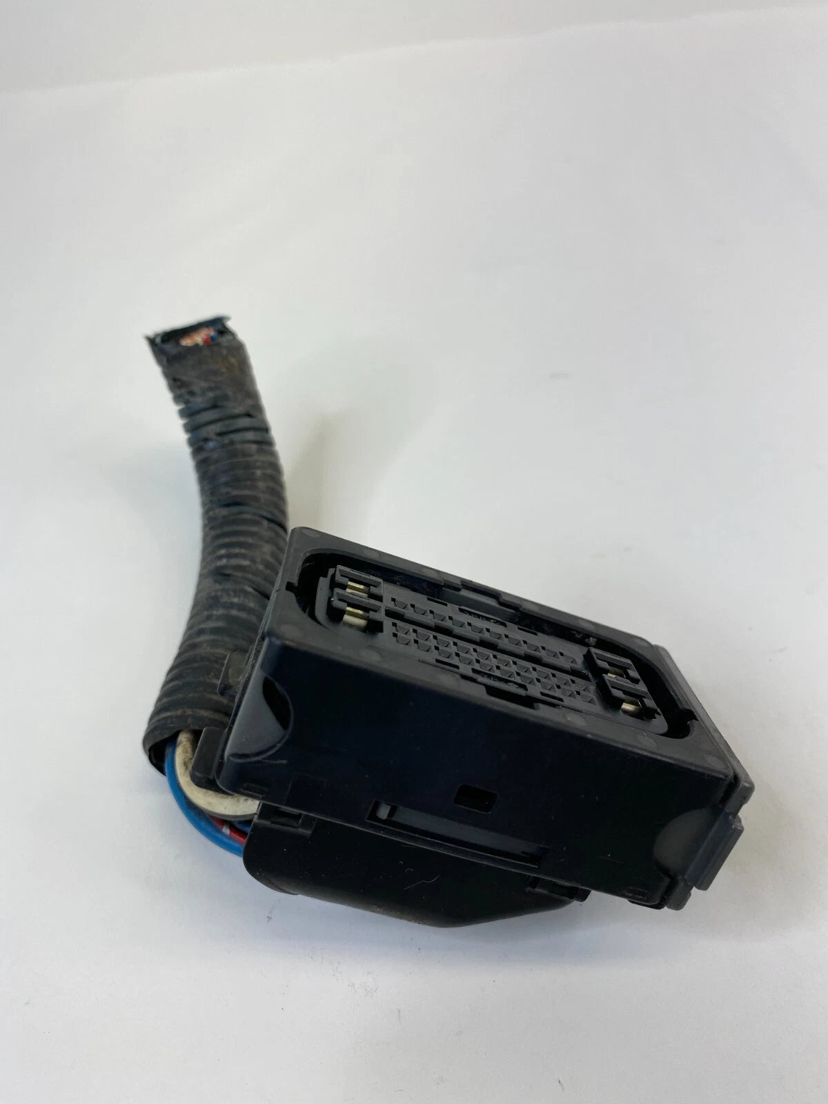 08 09 10 SCION XB ABS ANTI LOCK BRAKE PUMP PLUG CONNECTOR RELAY 82821-12570 OEM