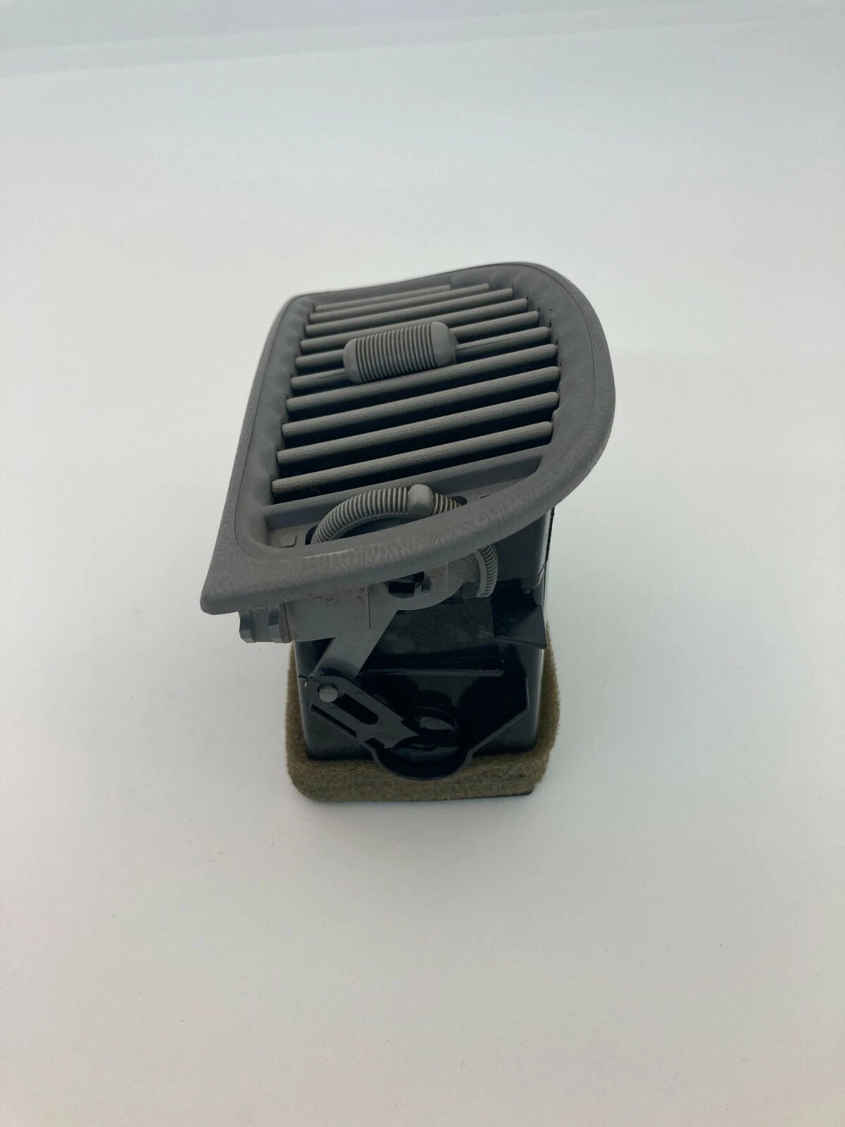 98 99 00 01 FORD EXPLORER FRONT RIGHT PASSENGER SIDE A/C AIR VENT GRILLE OUTLET
