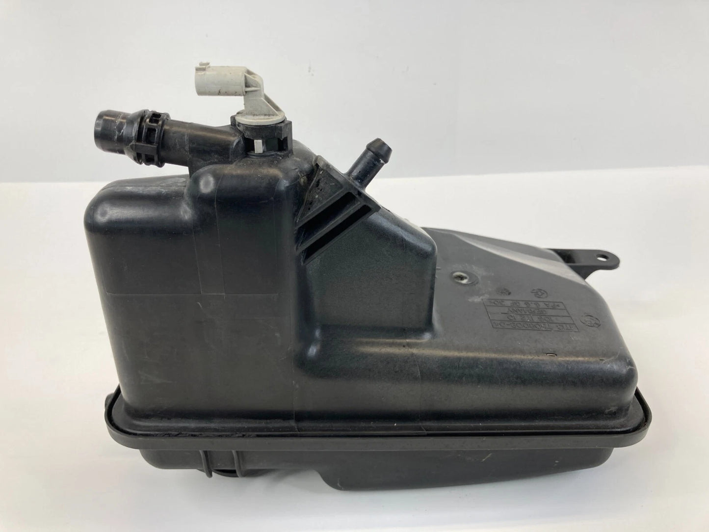 2003-2005 BMW 745I RADIATOR COOLANT WATER EXPANSION TANK 17137508008 OEM