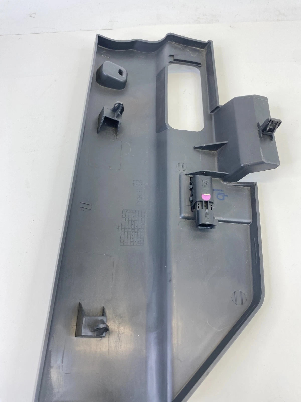11-18 VOLVO S60 UNDER DASH RIGHT SIDE LOWER TRIM PANEL COVER 8630198 OEM