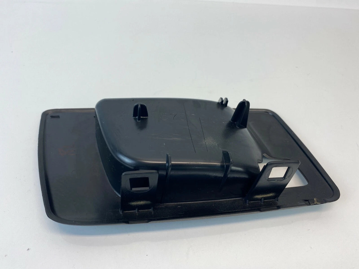 2003-2007 CADILLAC CTS REAR LEFT SIDE INTERIOR DOOR HANDLE BEZEL 25752965 OEM