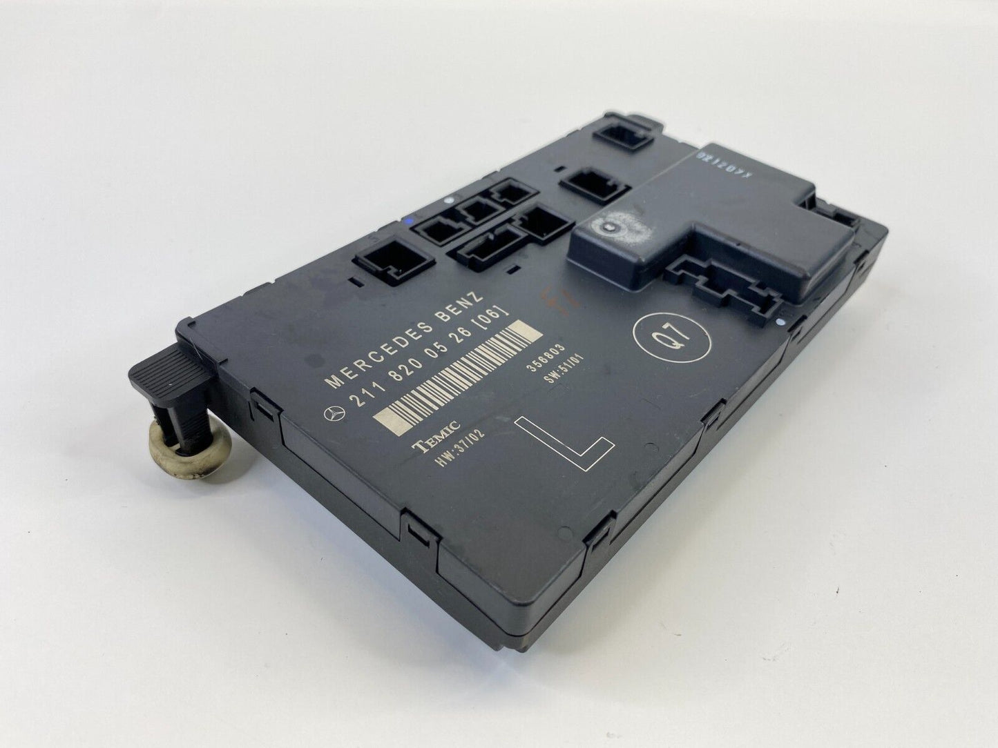 03-06 Mercedes-Benz E500 Front Left Side Door Control Module Unit A2118200526