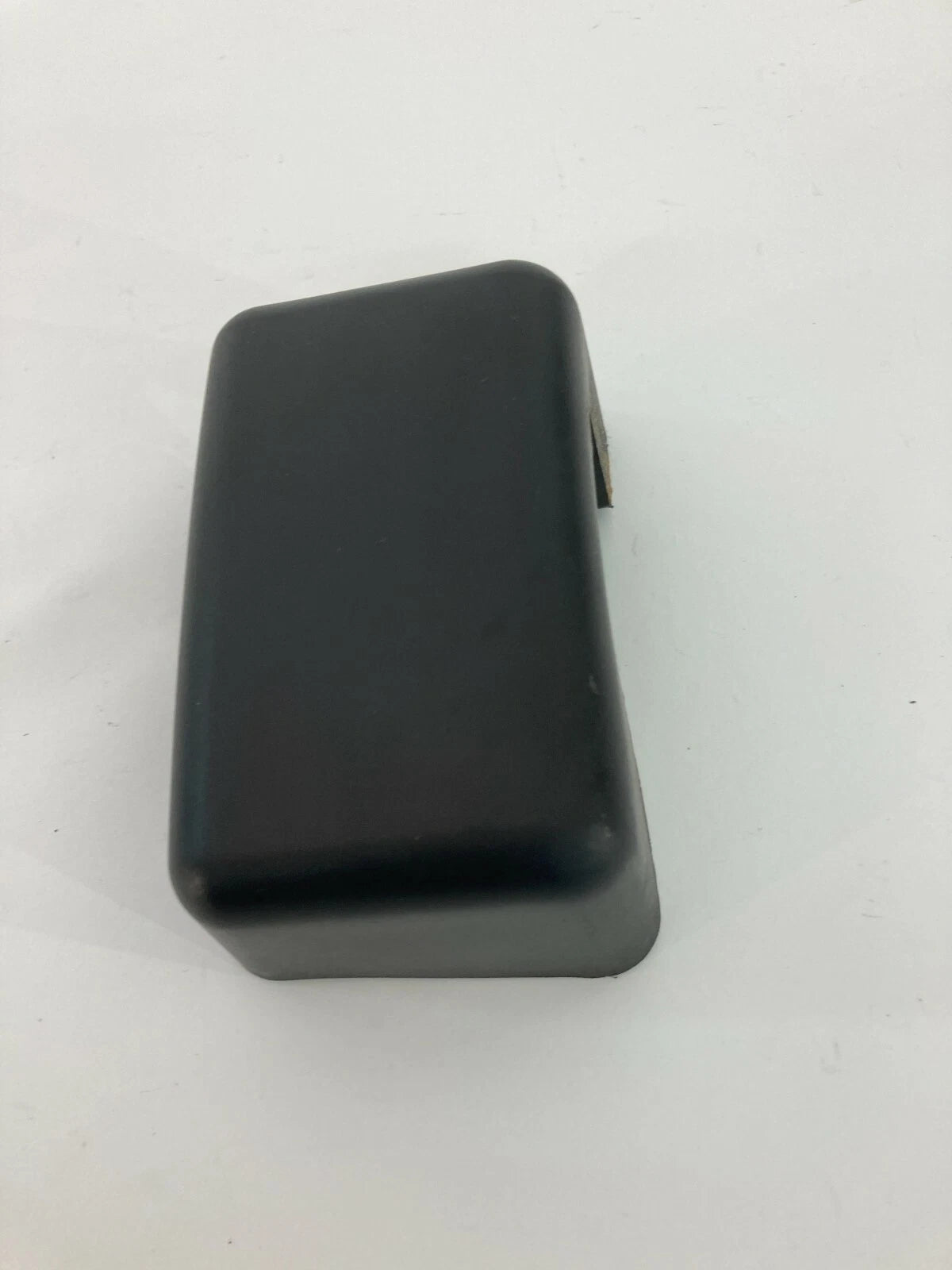 2010-2012 FORD FUSION FRONT RIGHT SEAT TRACK COVER BEZEL TRIM 6E53-5461BD00-AA