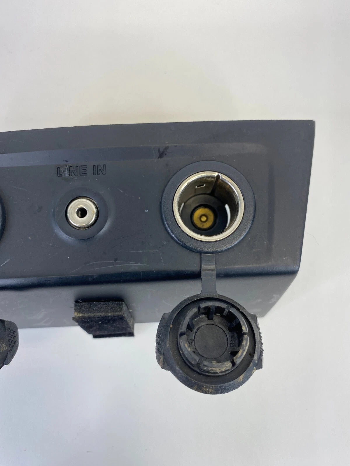 2008-2011 FORD FOCUS CENTER DASH DUAL POWER OUTLET 12V JACK PORT 8S43-54043D56-A