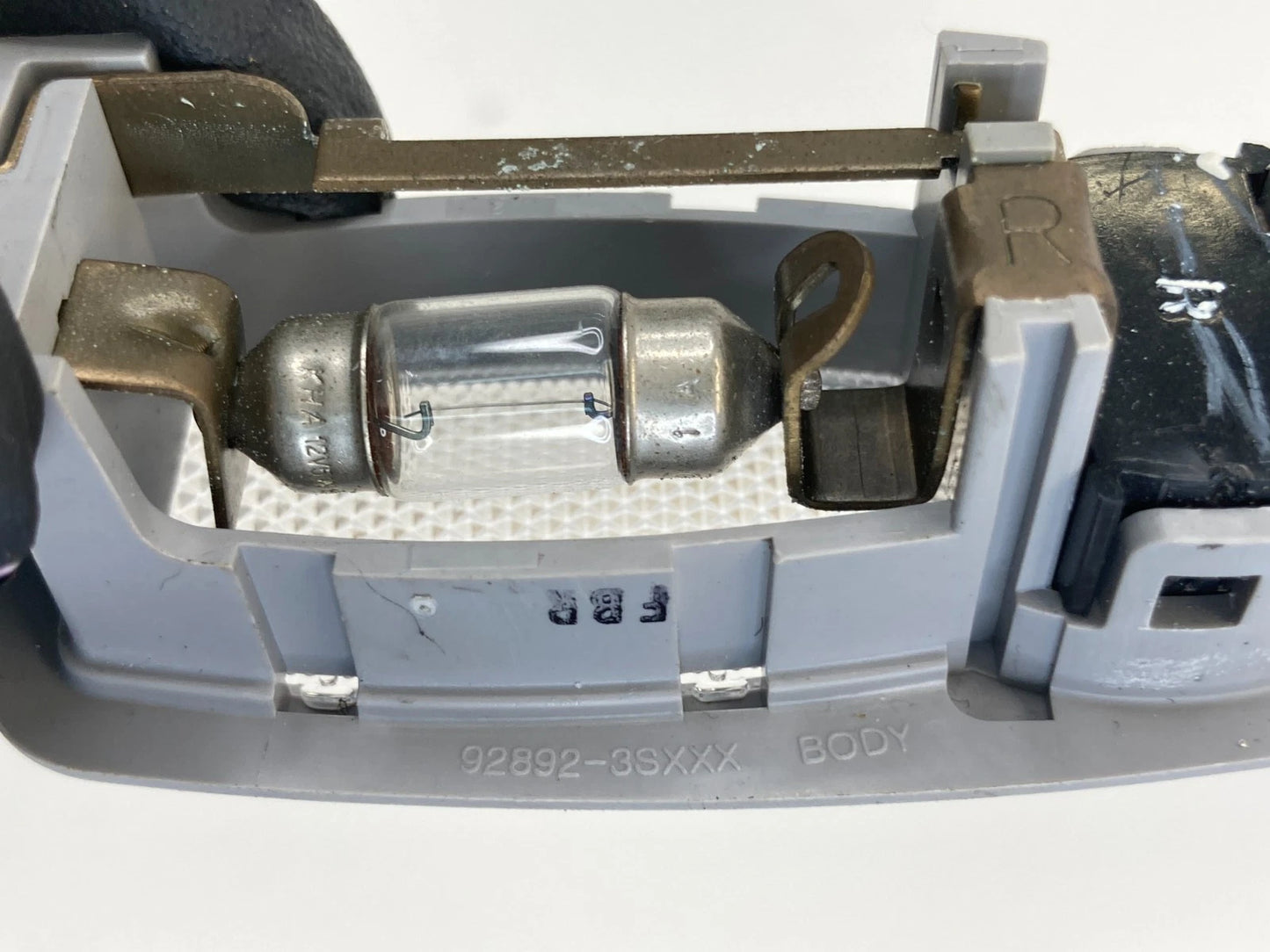 11 12 13 14 HYUNDAI SONATA ROOF RIGHT SUNVISOR VANITY LAMP LIGHT 92892-3SXXX OEM