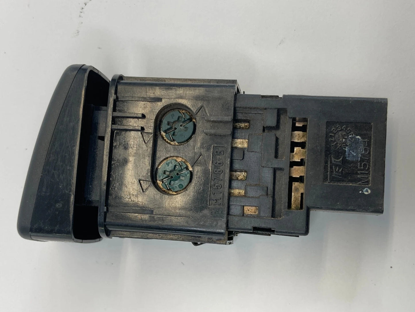 1999 2000 2001 2002 HONDA ODYSSEY LEFT DASH CRUISE CONTROL SWITCH BUTTON M15786