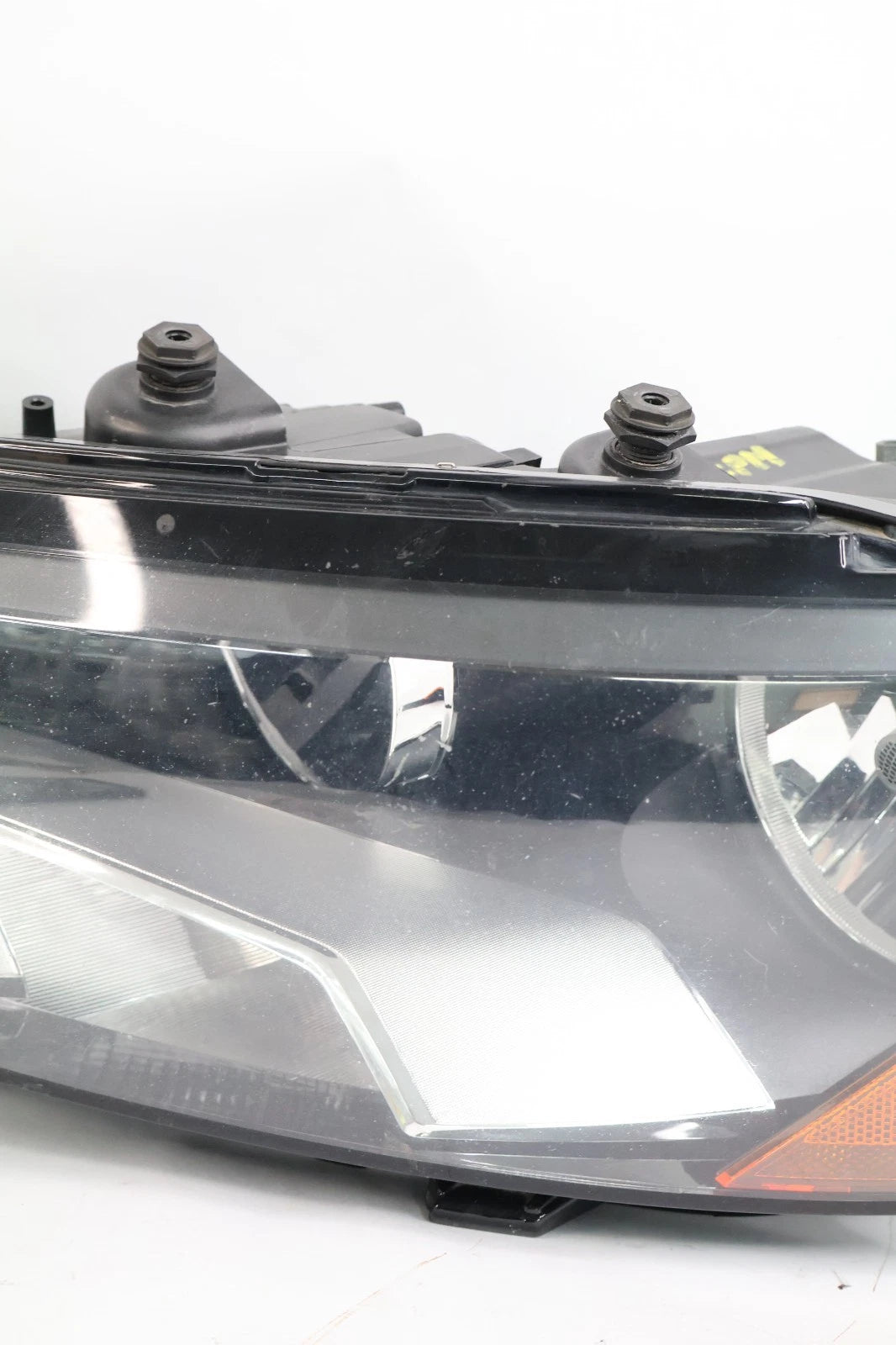2012-2015 VOLKSWAGEN PASSAT FRONT LEFT SIDE HALOGEN HEADLIGHT LAMP 561-941-005-D