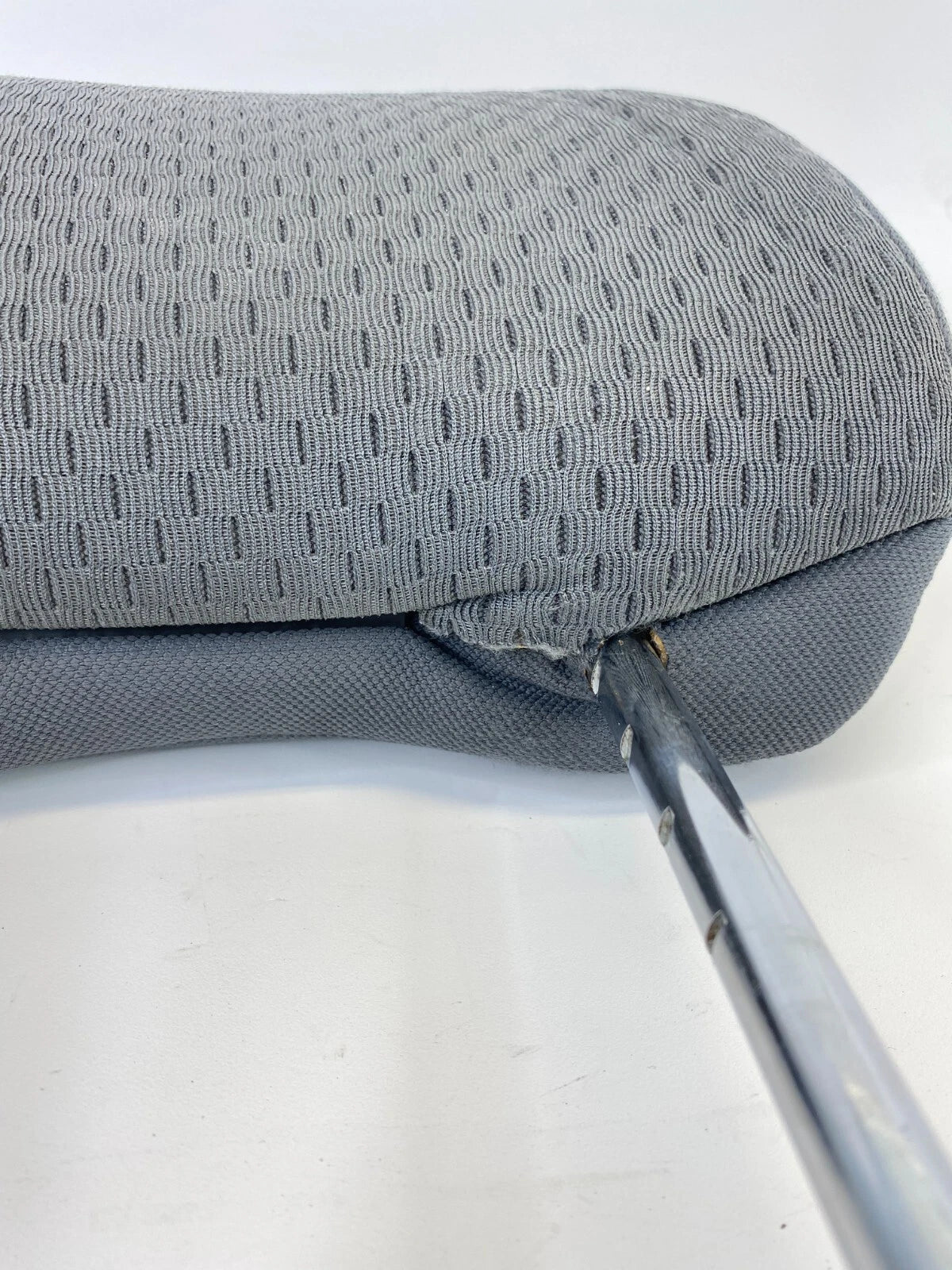 2002 2003 2004 NISSAN XTERRA LEFT DRIVER SIDE SEAT HEADREST HEAD REST OEM