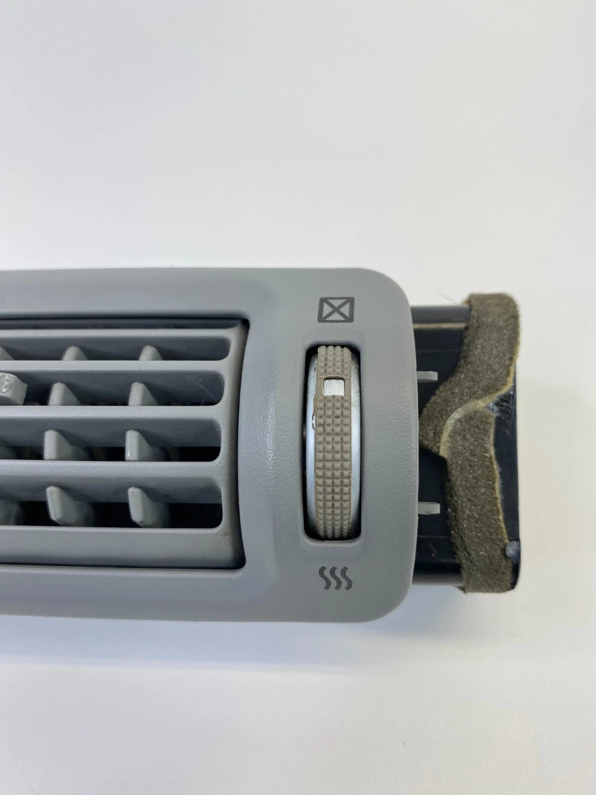 07-09 HYUNDAI SANTA FE REAR RIGHT CENTER PILLAR PASSENGER AC AIR VENT 970502B100