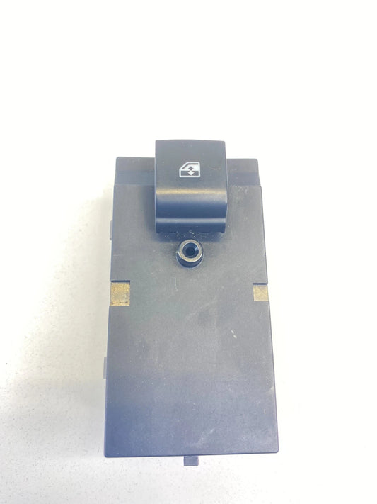 11-16 CHEVY CRUZE 11-15 VOLT FRONT RIGHT DOOR POWER WINDOW SWITCH 13305370 OEM