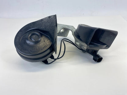 2011-2017 BUICK REGAL HIGH & LOW TONE NOTE SIGNAL ALARM HORN PAIR E355306 OEM