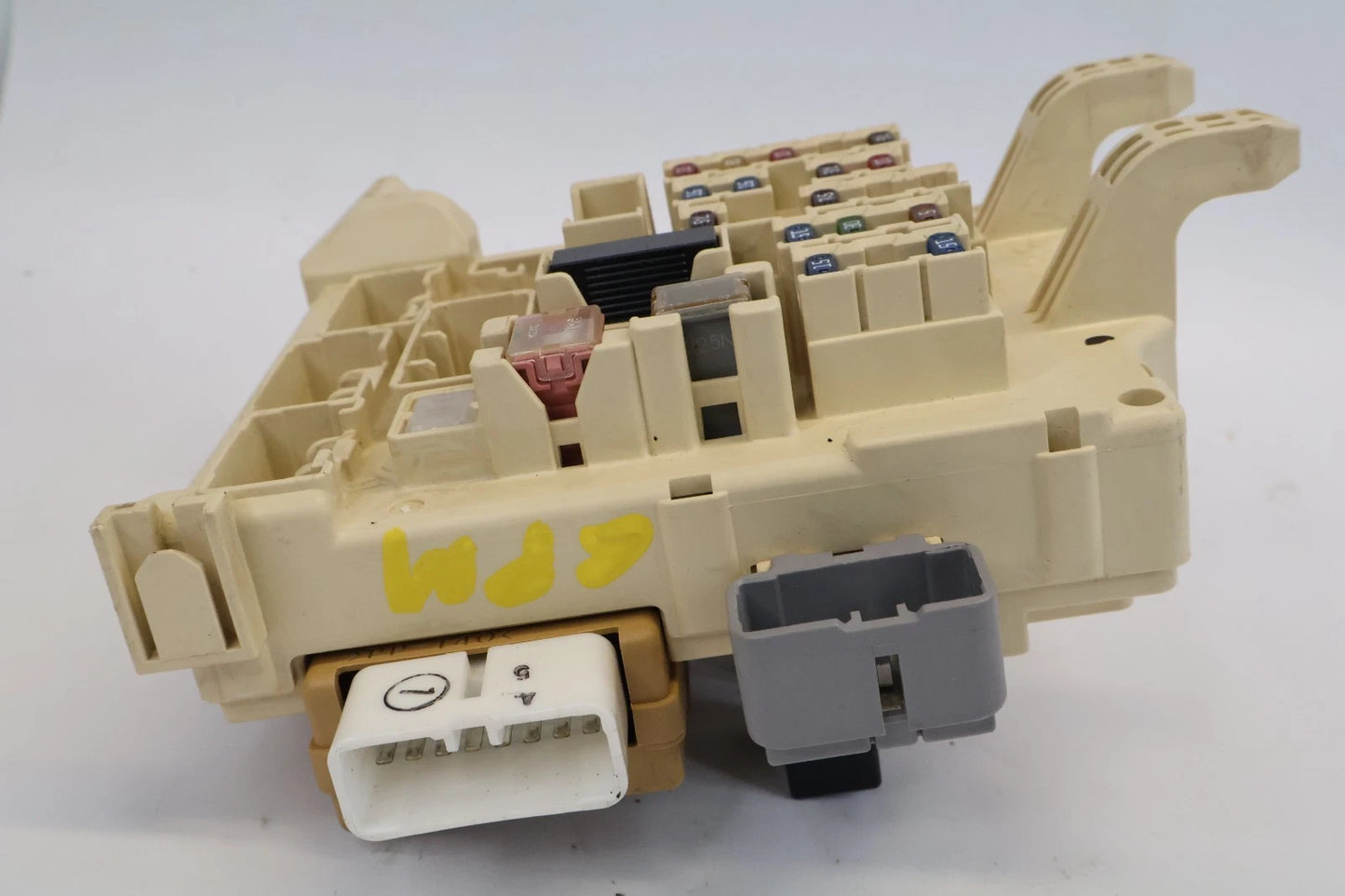 1998-2002 TOYOTA COROLLA INTERIOR FUSE BOX JUNCTION BLOCK OEM 82641-AB030