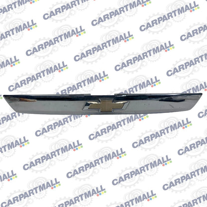 10-15 CHEVROLET EQUINOX LIFTGATE DECK LID CENTER APPLIQUE CHROME 23188127 OEM