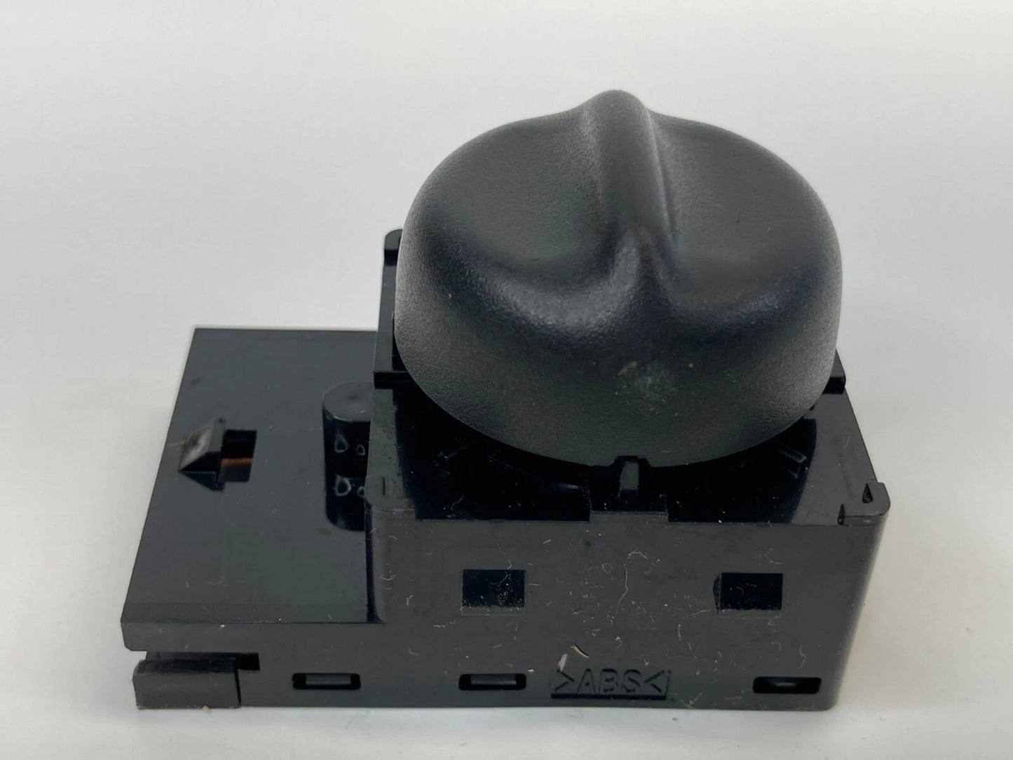 2009-2012 GMC ACADIA FRONT LEFT SIDE SEAT LUMBAR CONTROL SWITCH 25948854 OEM
