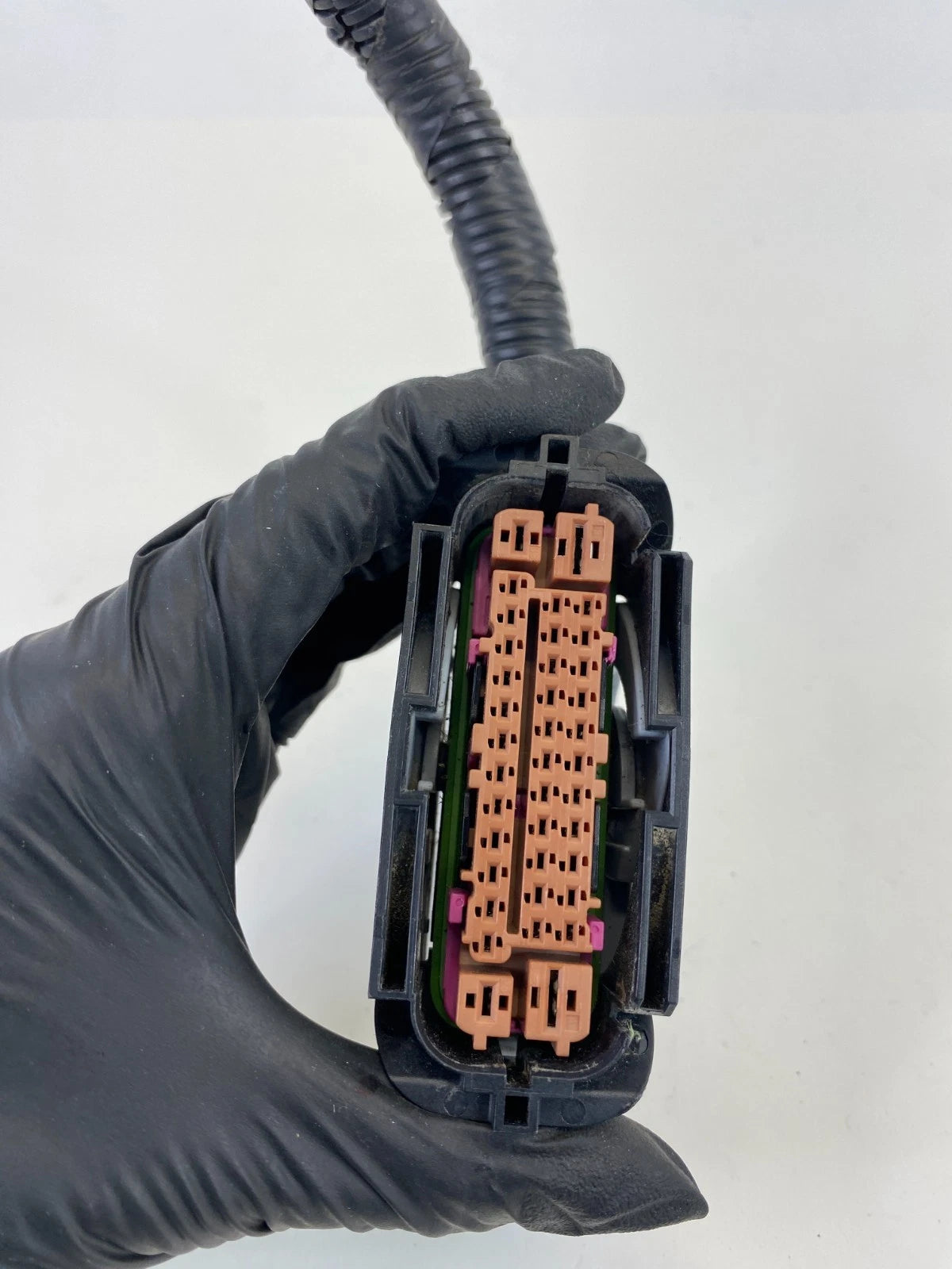 10-12 Hyundai Santa Fe 4WD AT ABS Anti-Lock Brake Cable Plug Connector 13598002