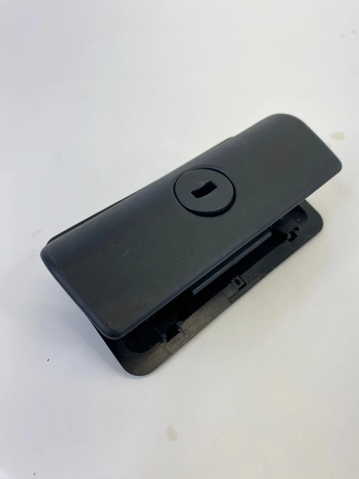 2001-2006 BMW 325I FRONT DASH GLOVE BOX LOCK OPENER HANDLE OEM