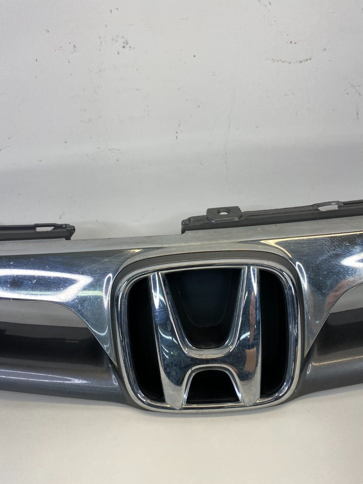 2003-2005 Honda Accord Front Upper Bumper Grill Grille W/ Emblem 71120-SDA OEM