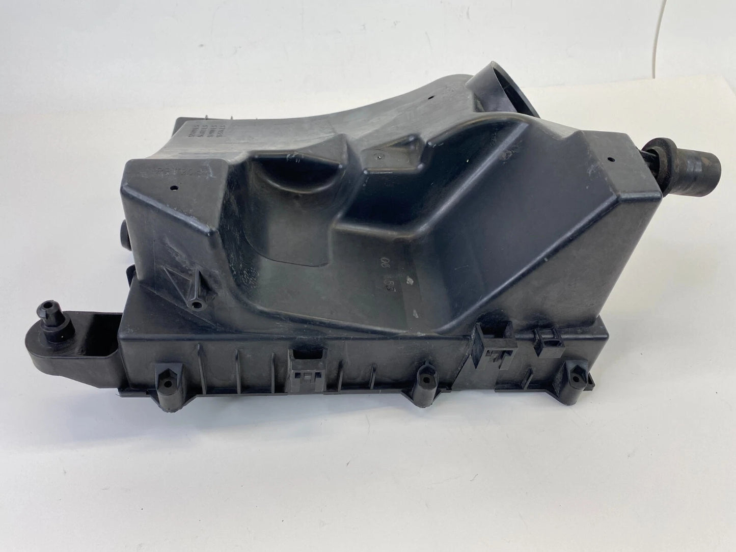 2003-2011 SAAB 9-3 2.0L AIR INTAKE CLEANER LOWER COVER BODY HOUSING 52499LS