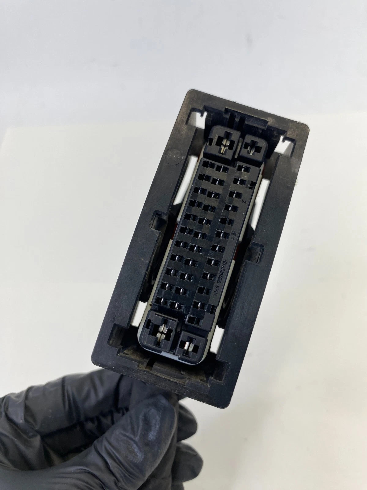 2013 2014 HYUNDAI ACCENT 1.6L AT FWD ABS PUMP ANTI LOCK BRAKE PLUG CONNECTOR