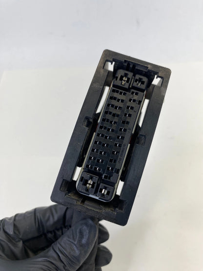 2013 2014 HYUNDAI ACCENT 1.6L AT FWD ABS PUMP ANTI LOCK BRAKE PLUG CONNECTOR