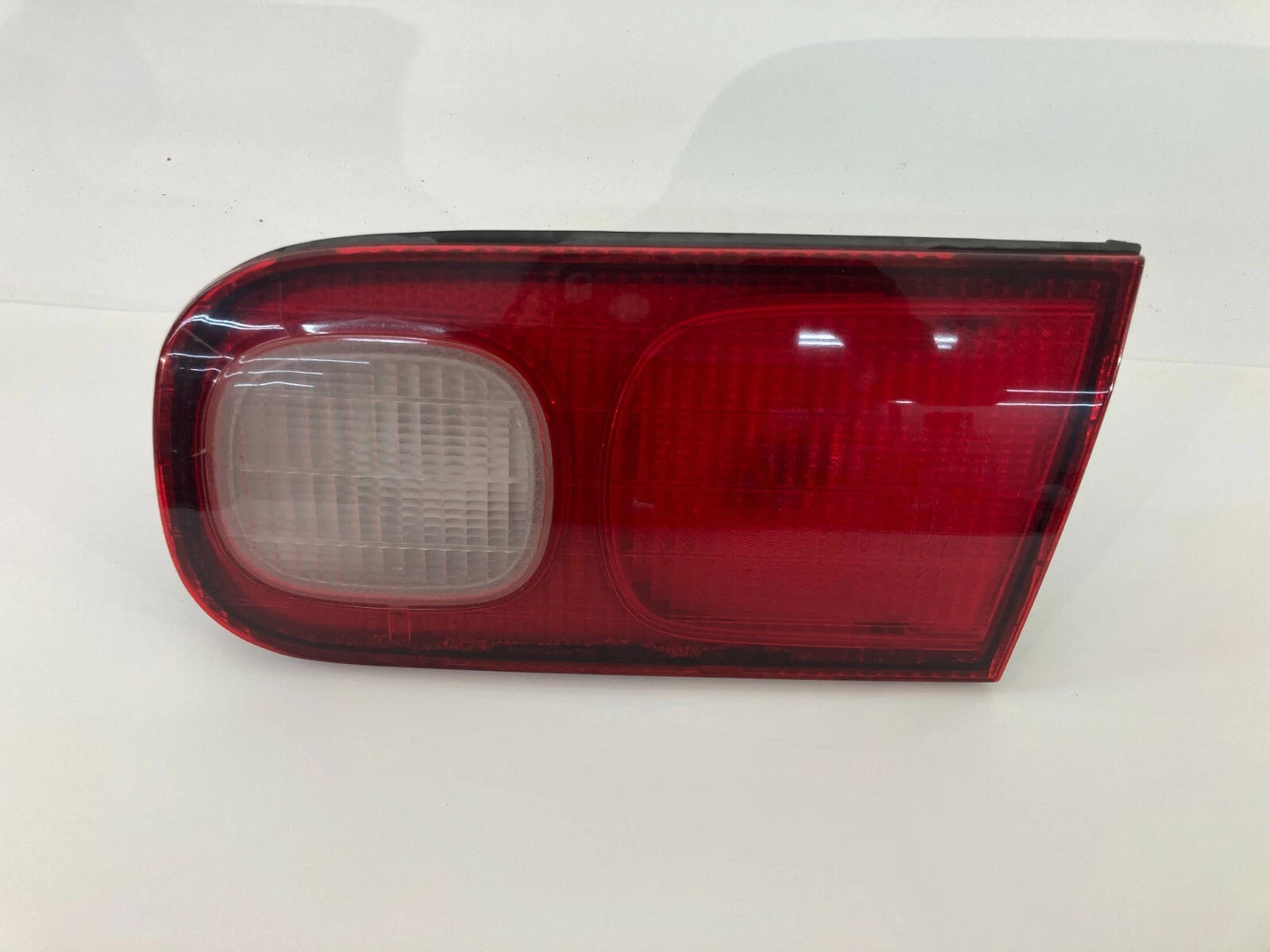 1998-2001 ACURA INTEGRA RIGHT PASSENGER SIDE TAIL LIGHT LAMP UNIT 226-22235 OEM
