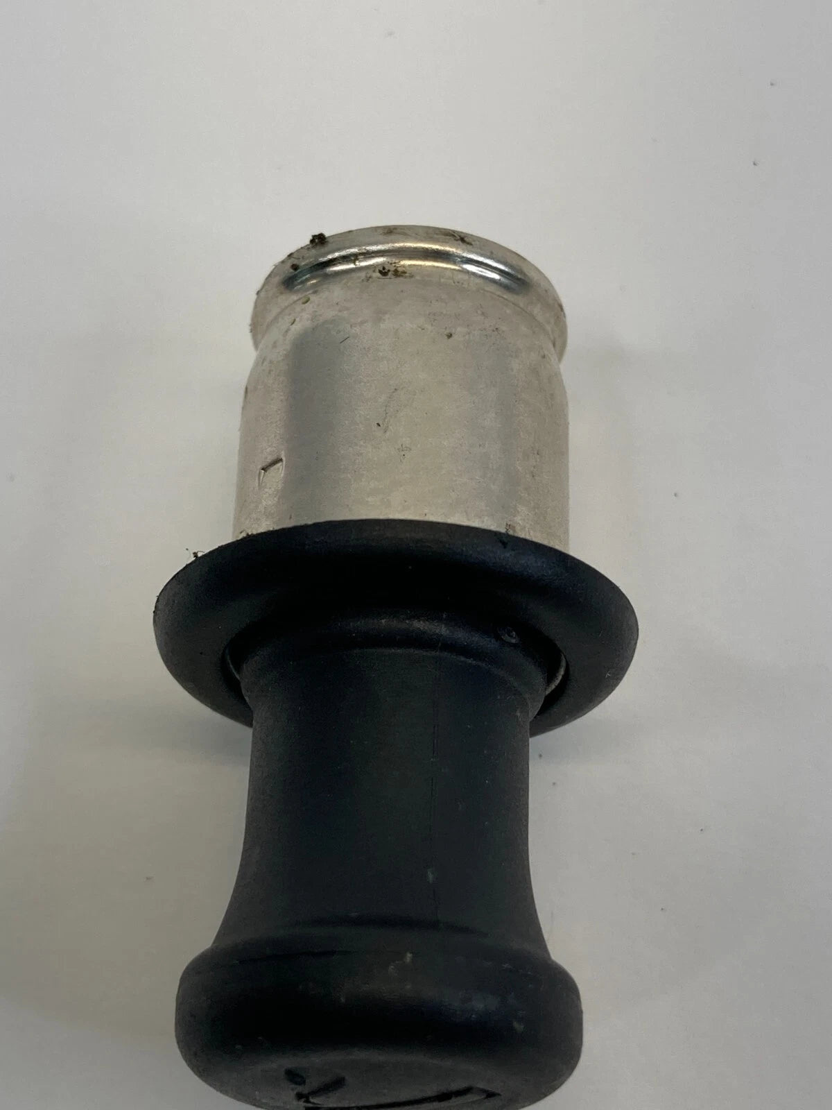 2013-2016 FORD FUSION POWER OUTLET SOCKET LIGHTER CIGARETTE OEM