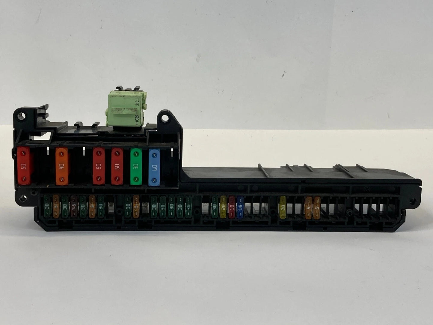 2004-2007 BMW 530I 3.0L FUSE BOX RELAY JUNCTION UNDER DASH 6114695733001 OEM