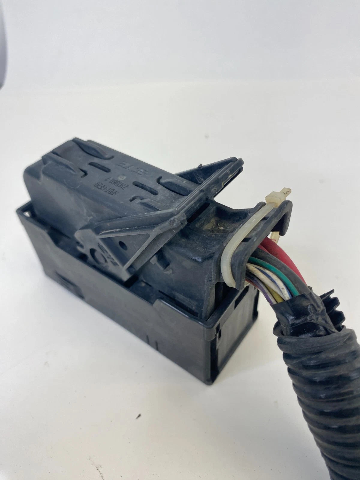 2014 14 FORD FIESTA 1.6L FWD ABS ANTI LOCK BRAKE PUMP MODULE PLUG CONNECTOR OEM
