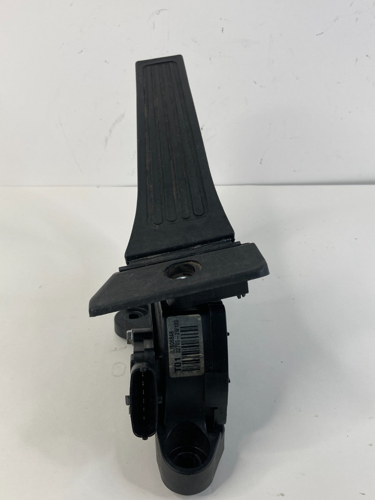 2013-2018 Hyundai Santa Fe 3.3L Gas Accelerator Pedal Travel Sensor 35190-4X700