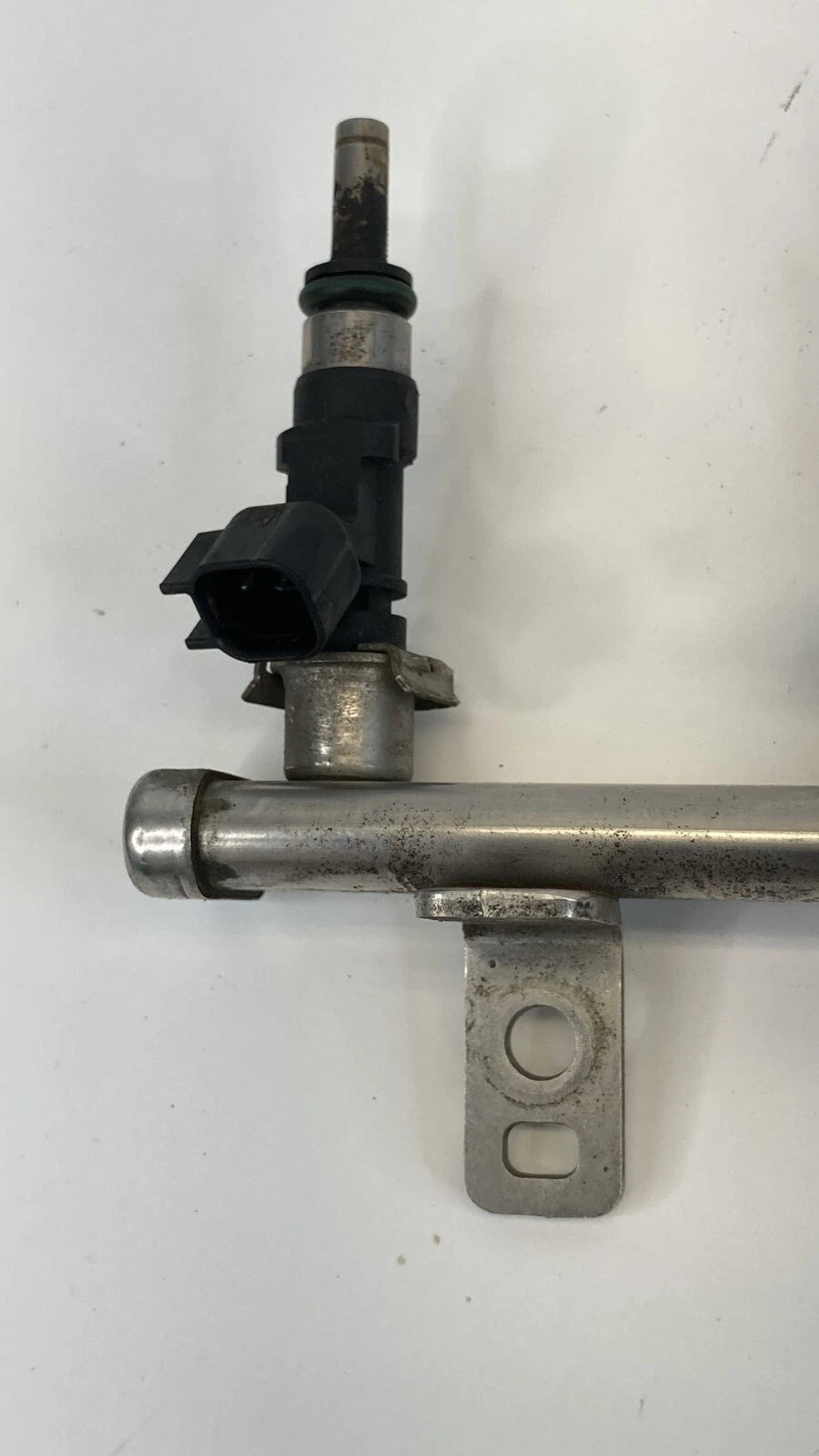 2013-2016 DODGE DART 1.4L L4 FUEL INJECTION RAIL & INJECTOR ASSY 04627177AB OEM