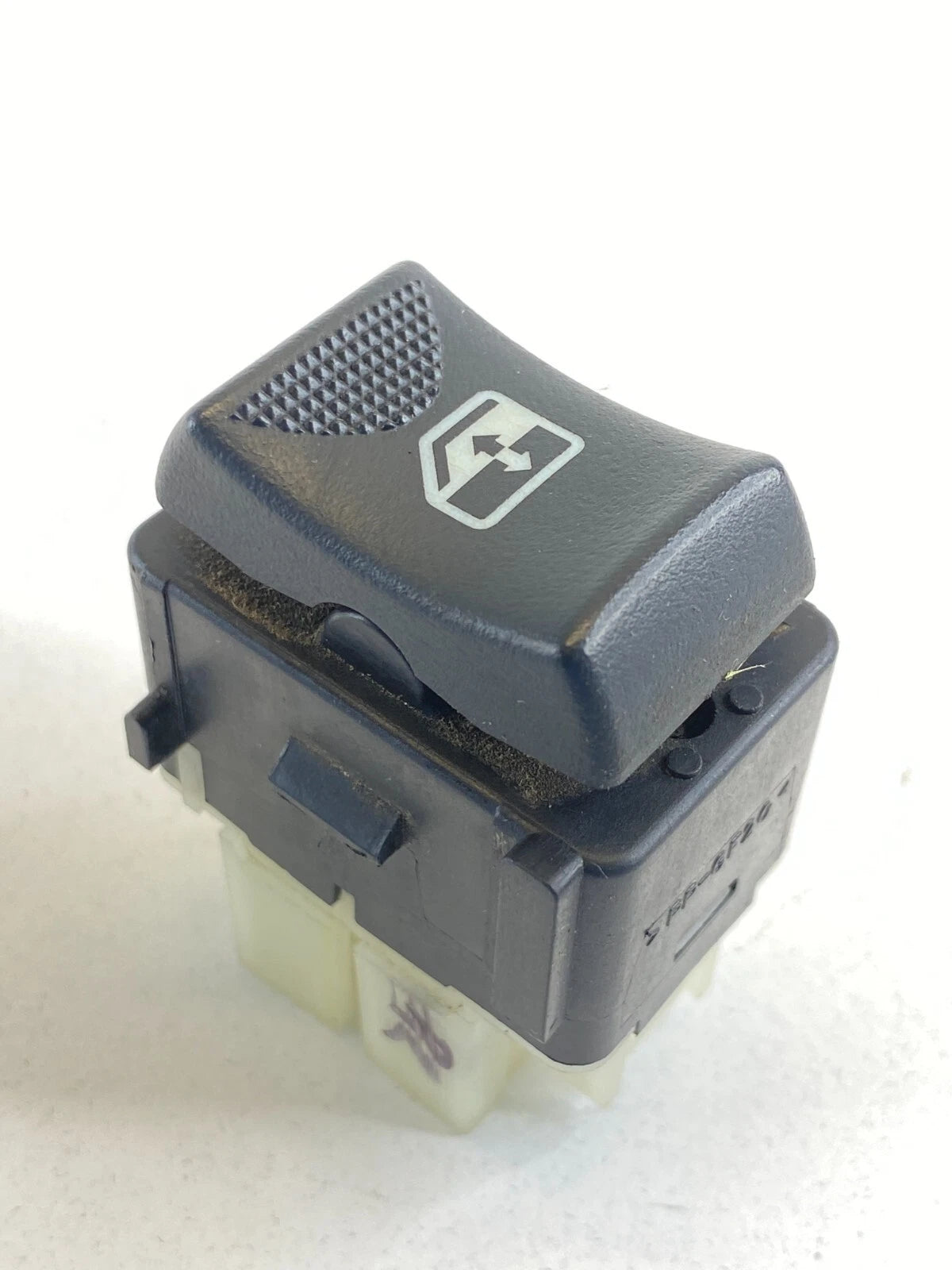 2000-2005 CHEVROLET IMPALA REAR LEFT SIDE DOOR POWER WINDOW SWITCH OEM