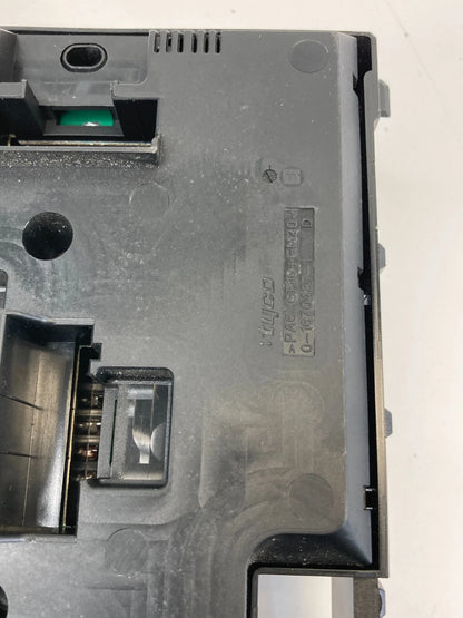 2011 2012 BMW X3 3.0L L6 INTERIOR CABIN POWER DISTRIBUTION FUSE BOX 9210863-02