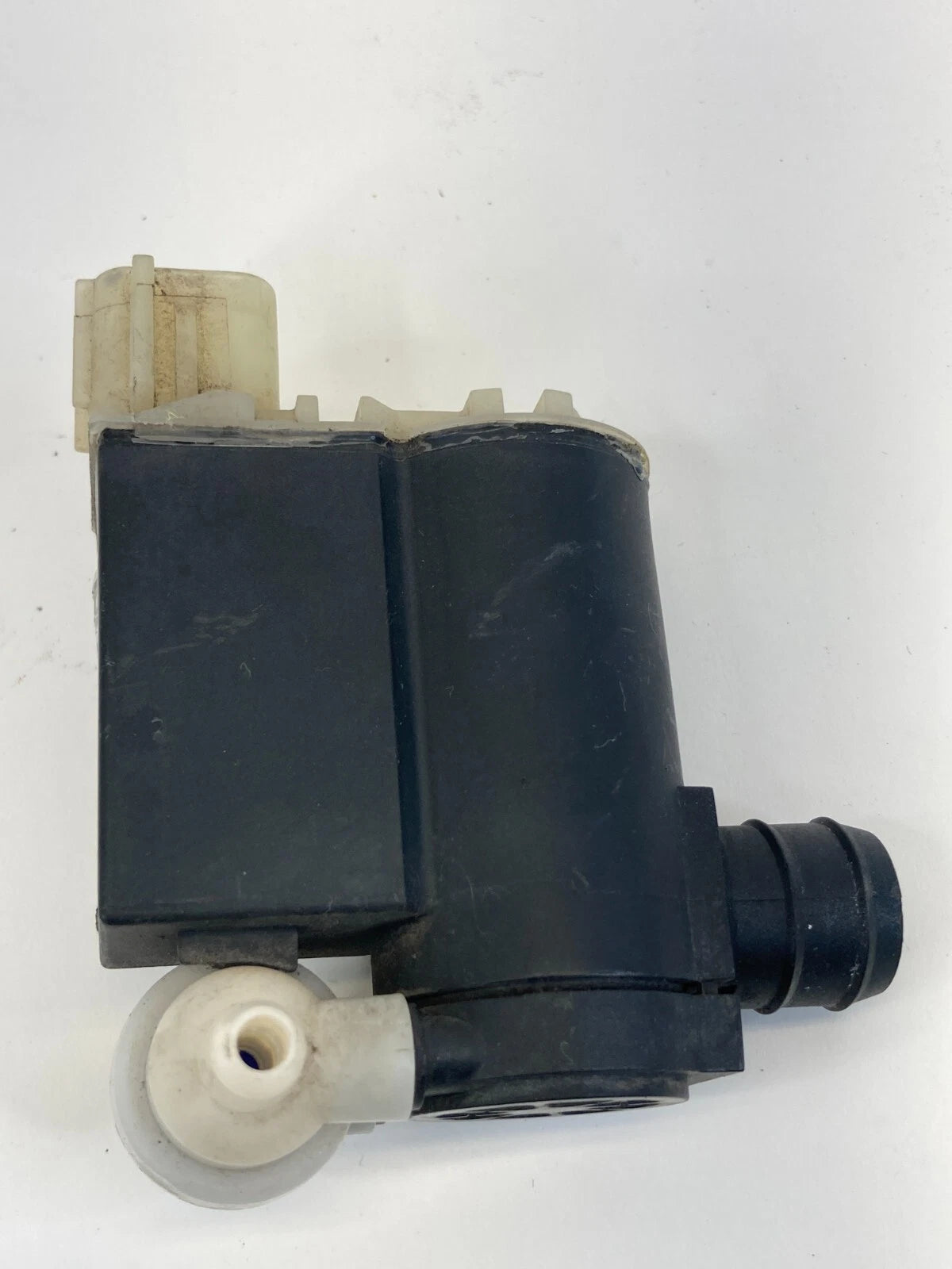2005-2010 KIA SPORTAGE WINDSHIELD WASHER PUMP FRONT MAIN OEM FACTORY 98510-1F100