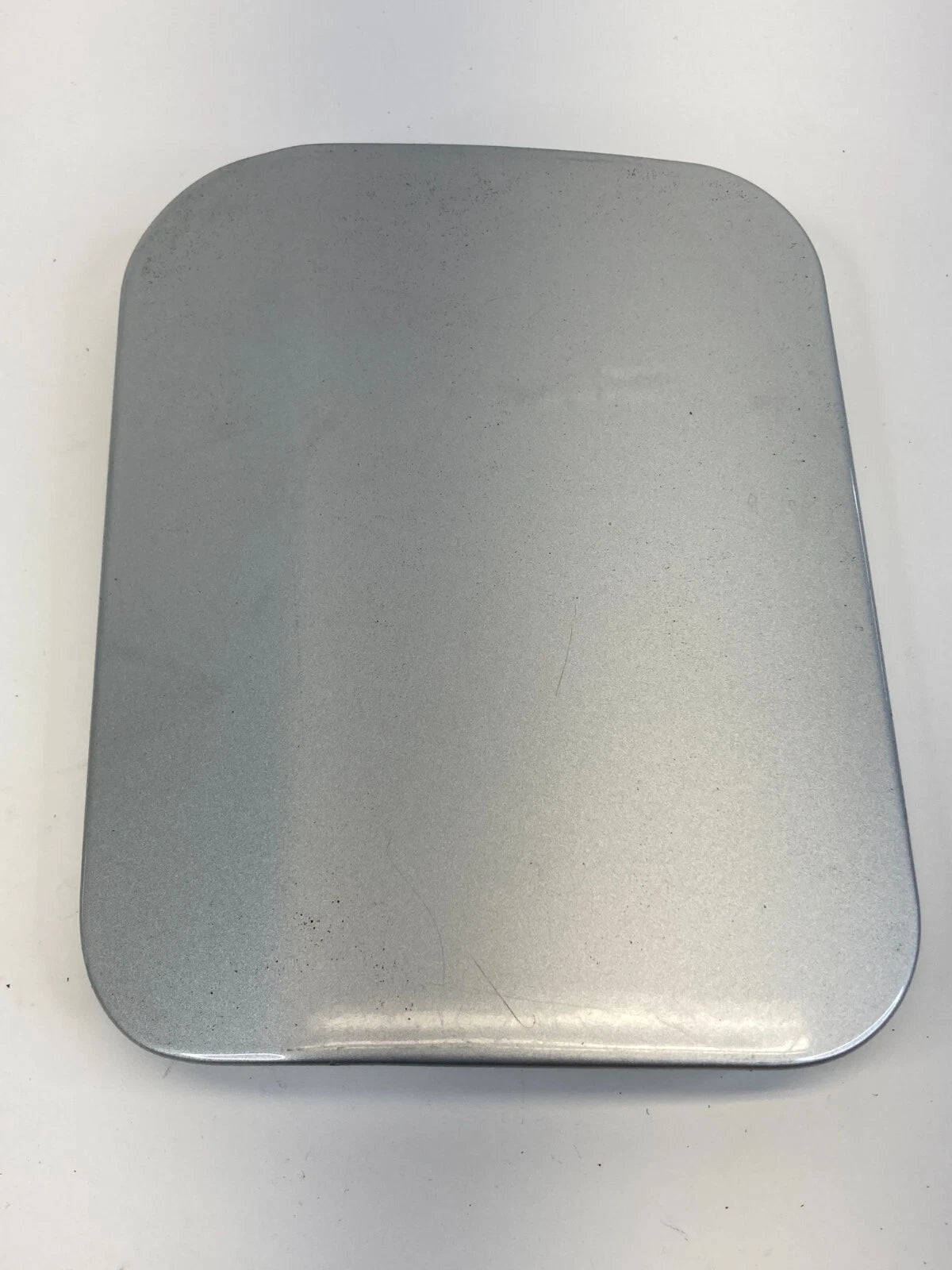 2005 06 07 08 09 2010 CHRYSLER 300 FUEL FILLER DOOR GAS TANK CAP COVER LID OEM