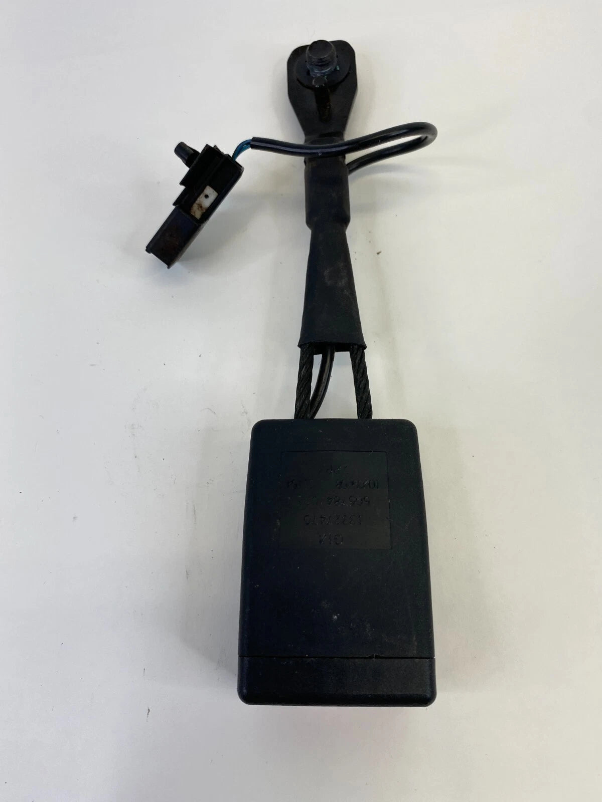 2011 BUICK REGAL FRONT RIGHT RH PASSENGER SEAT BELT BUCKLE RECEIVER OEM 13327470