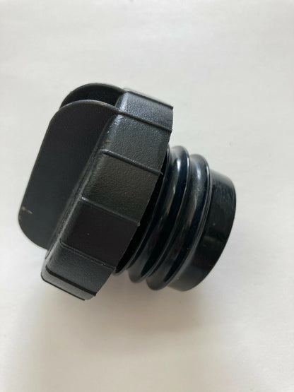 1996 1997 1998 NISSAN PATHFINDER 93-98 QUEST ENGINE OIL FILLER CAP LID