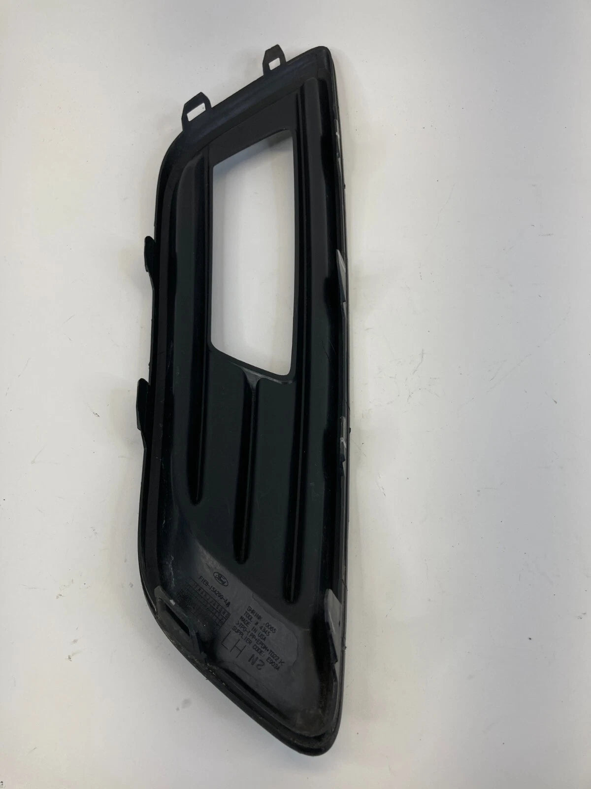 2015-2018 FORD FOCUS FRONT LEFT SIDE FOG LIGHT BUMPER COVER TRIM F1EB-15A299-A