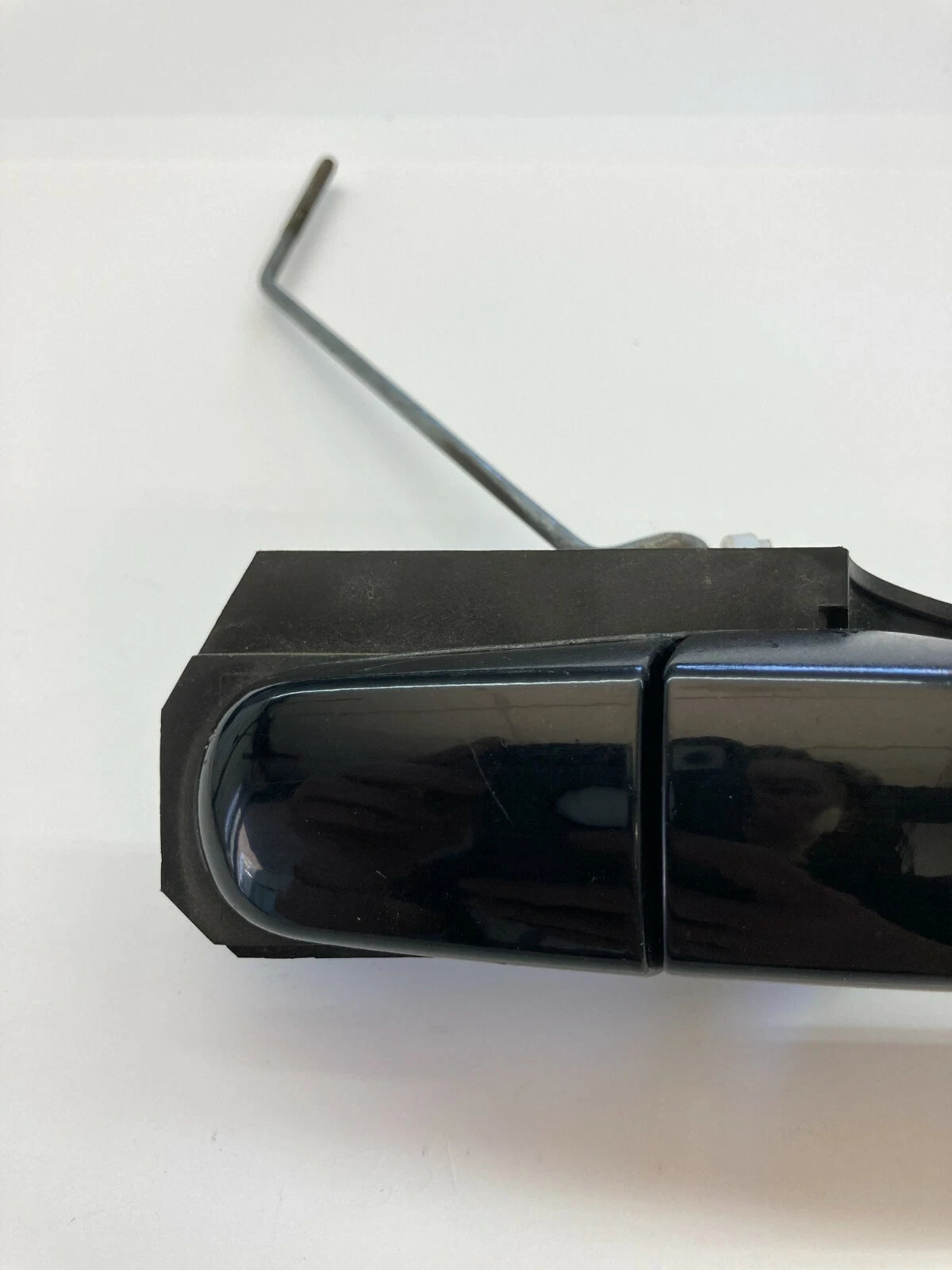 2006-2011 CHEVROLET HHR REAR RIGHT SIDE EXTERIOR DOOR HANDLE ASSEMBLY 15786204