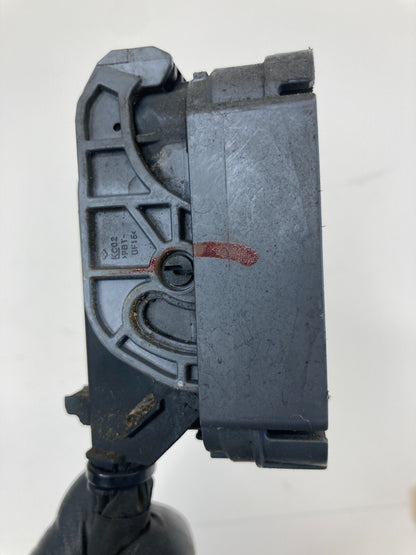 2014-2016 Kia Soul 1.6L L4 M/T ABS Anti Lock Brake Pump Plug Connector OEM