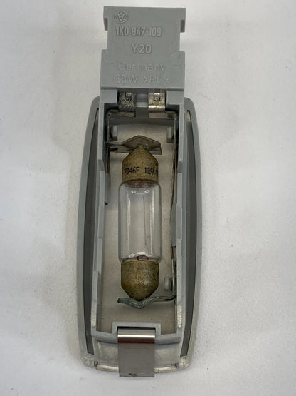 2009 2010 2011 2012 VOLKSWAGEN CC ROOF VISOR VANITY LIGHT LAMP 1K0-947-109 OEM