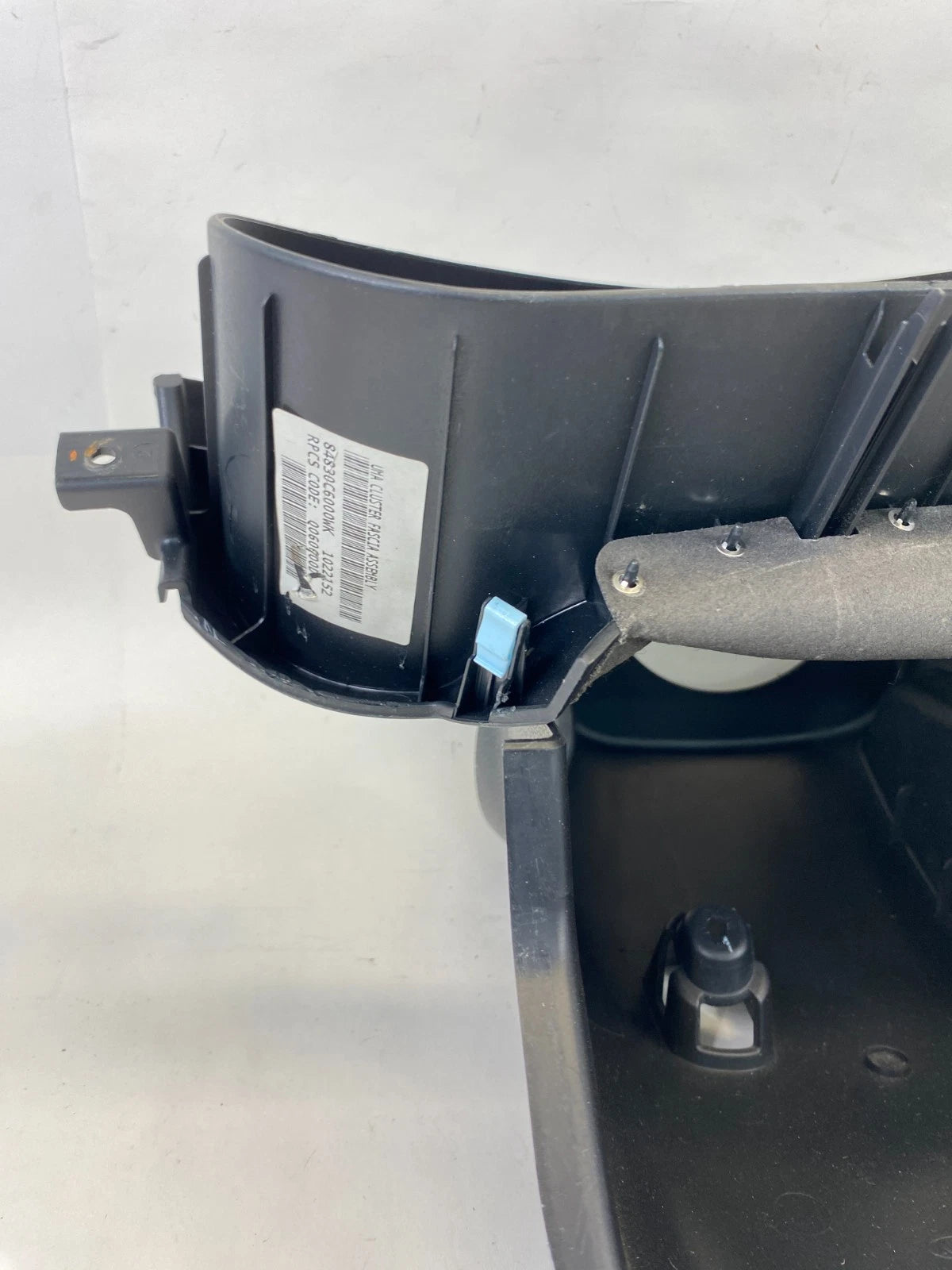 2016-2020 KIA SORENTO DASH CLUSTER BEZEL W/ COLUMN COVER TRIM 84830-C5000WK OEM