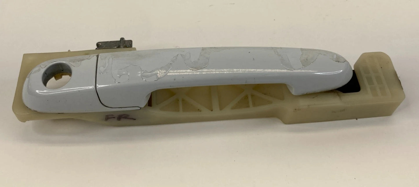 2006-2011 HYUNDAI ACCENT HATCHBACK FRONT RIGHT SIDE EXTERIOR DOOR HANDLE ASSY
