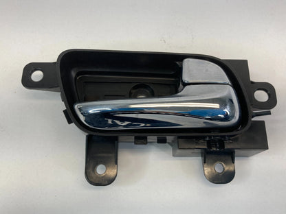08-13 INFINITI G37x SEDAN FRONT RIGHT PASSENGER SIDE INTERIOR DOOR HANDLE OEM