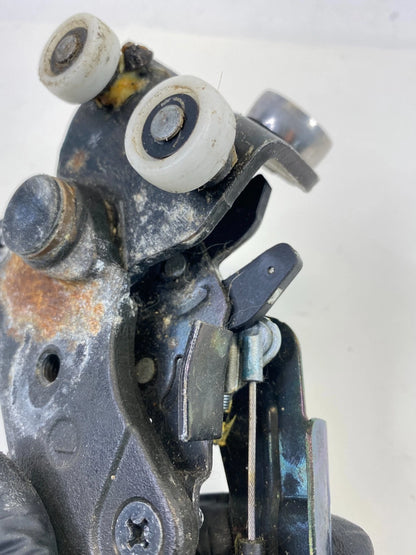 05 06 07 08 09 10 HONDA ODYSSEY REAR LEFT SLIDING DOOR LOWER ROLLER OEM