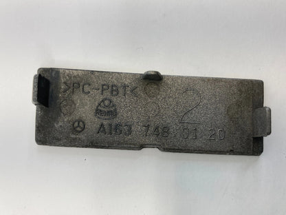 2002 MERCEDES-BENZ ML320 REAR TAILGATE LID TRUNK TRIM SCREW LID PANEL 1637480120