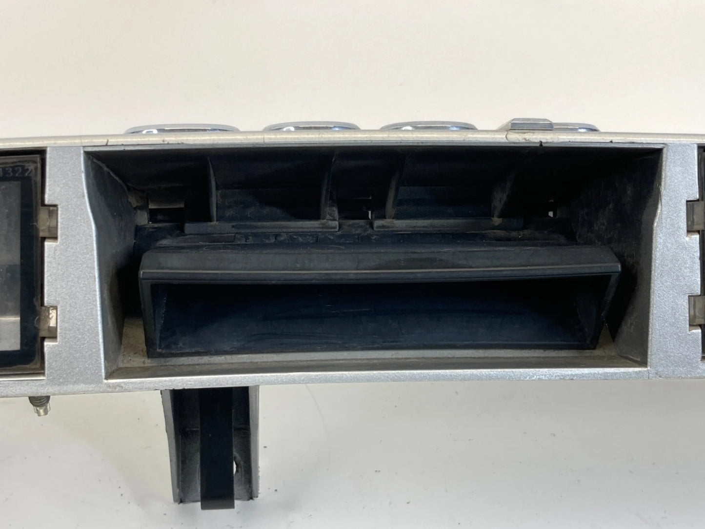 2009-2017 JEEP PATRIOT COMPASS TRUNK TAIL LIFT GATE LID LICENSE PLATE BEZEL OEM