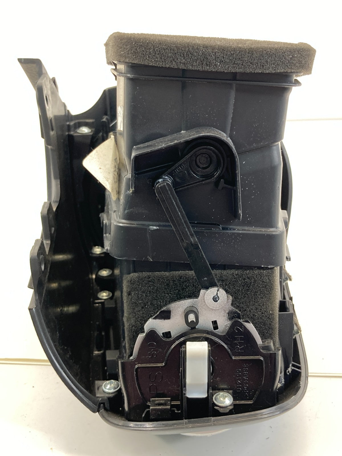 14-16 Kia Soul Dash Right Side A/C Heater Air Vent Grille w/ Speaker 97490-B2000