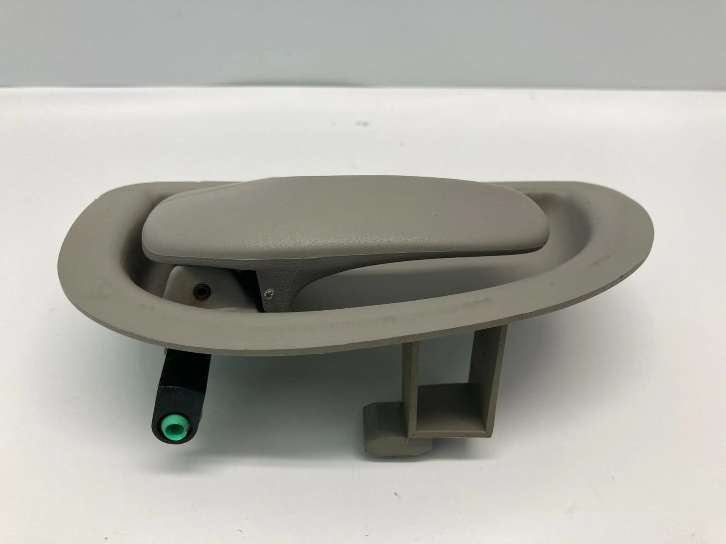 1999-2004 OLDSMOBILE ALERO REAR LEFT SIDE INTERIOR INNER DOOR HANDLE 22641925