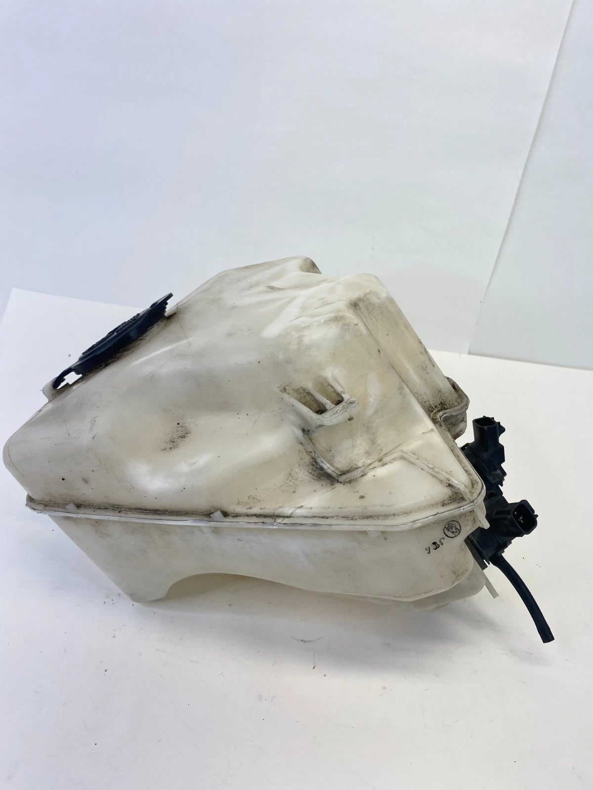 04-09 TOYOTA PRIUS WINDSHIELD WASHER FLUID RESERVOIR BOTTLE TANK 060851-145 OEM