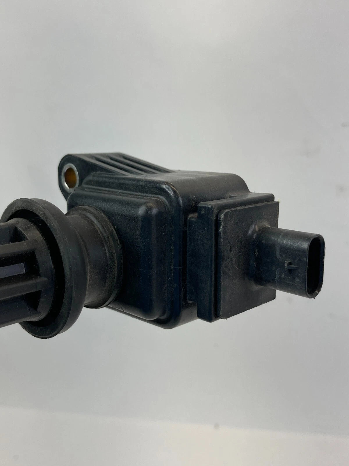 2012-2018 FORD FOCUS 2013-2019 FORD ESCAPE DIRECT IGNITION IGNITER COIL ASSEMBLY